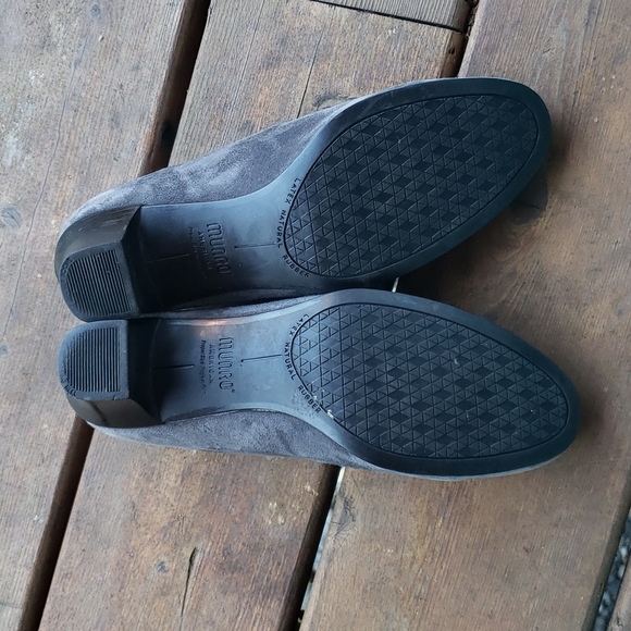 MUNRO Suede Mary Jane Pump Gray sz 7 Women's Retro Heels - Picture 7 of 9